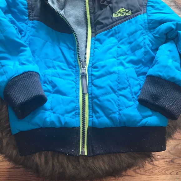Pacific Trail Reversible Jacket. Infant Size 18m - Picture 3 of 7